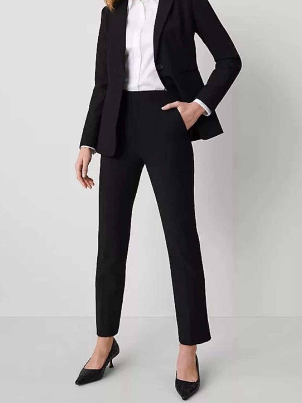 Ann Taylor Black Cropped Ankle Pants